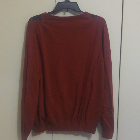 Croft&Barrow maroon v-neck argyle sweater - Picture 3 of 5